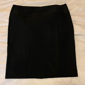 NWT The Limited
Color: Black
Type: Exact Stretch pencil skirt
Size: 12